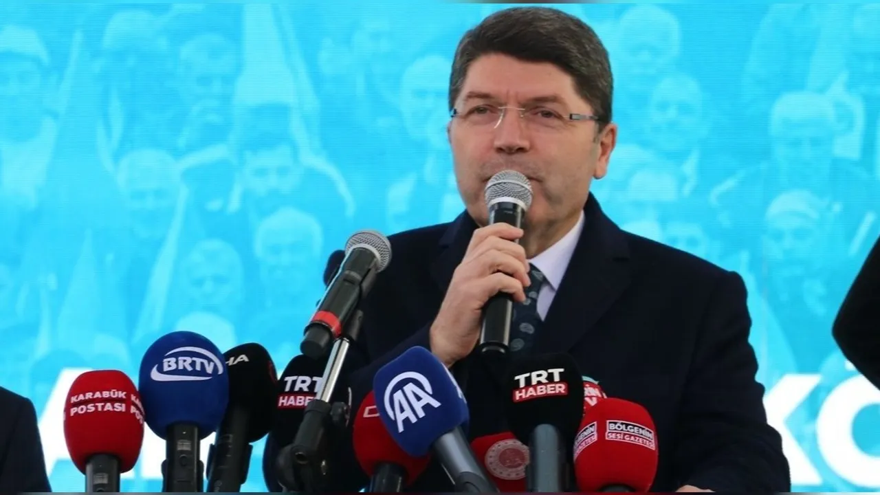 Adalet Bakanı Tunç: "Bakanlar İstanbul'da değil, halkın arasında olmalı"