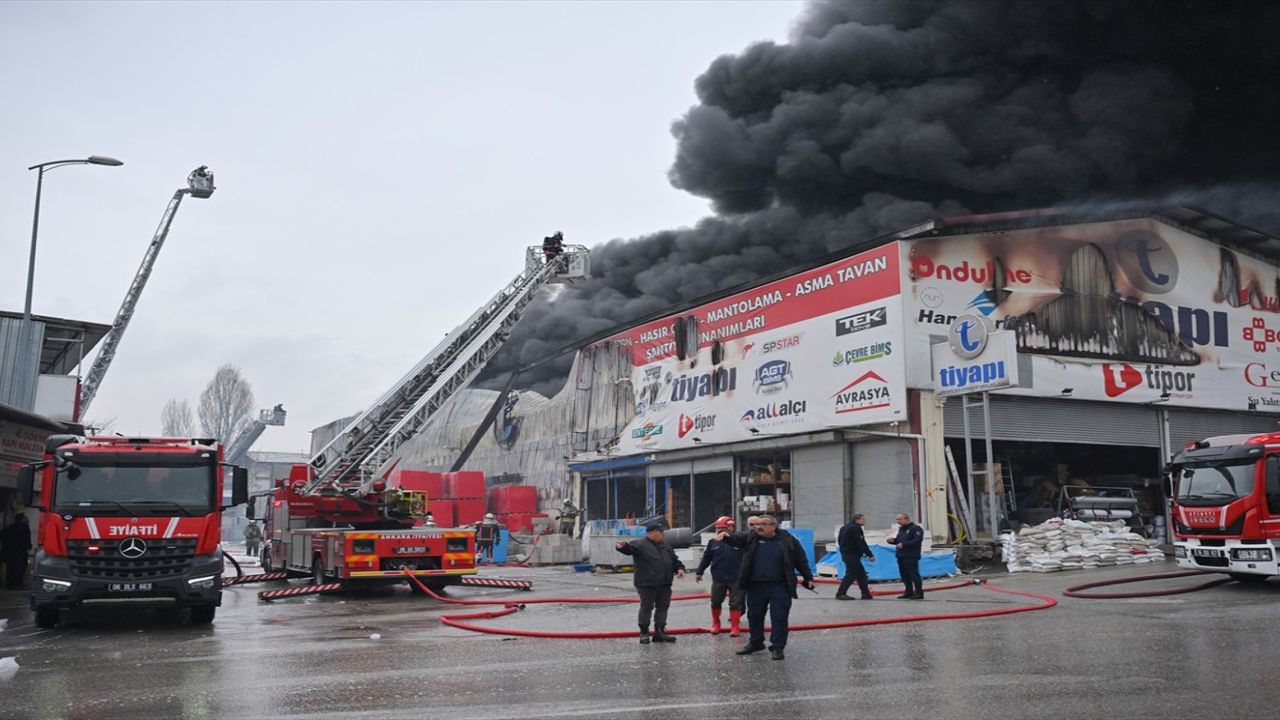 Ankara’da Demirciler Sitesi alevler içinde!