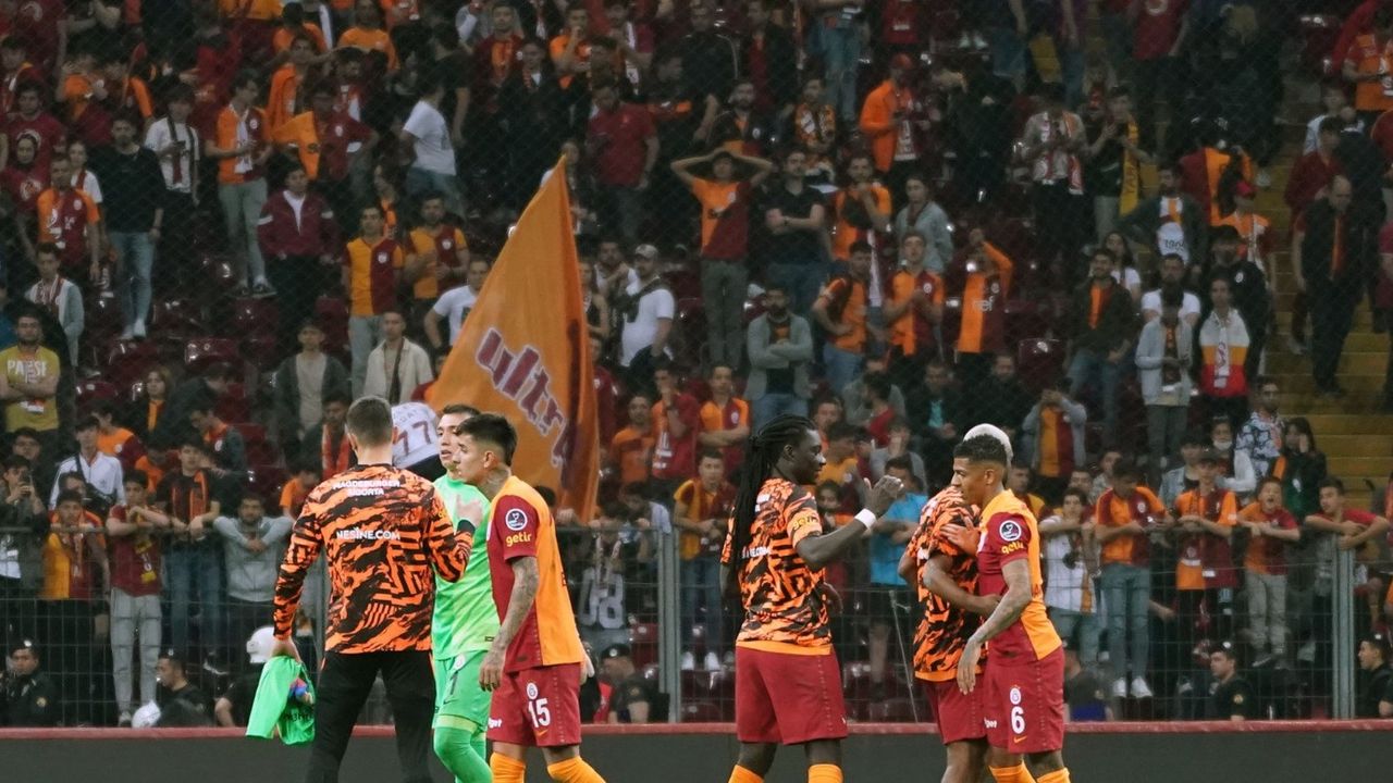 Antalyaspor'dan şaşırtan Galatasaray hamlesi