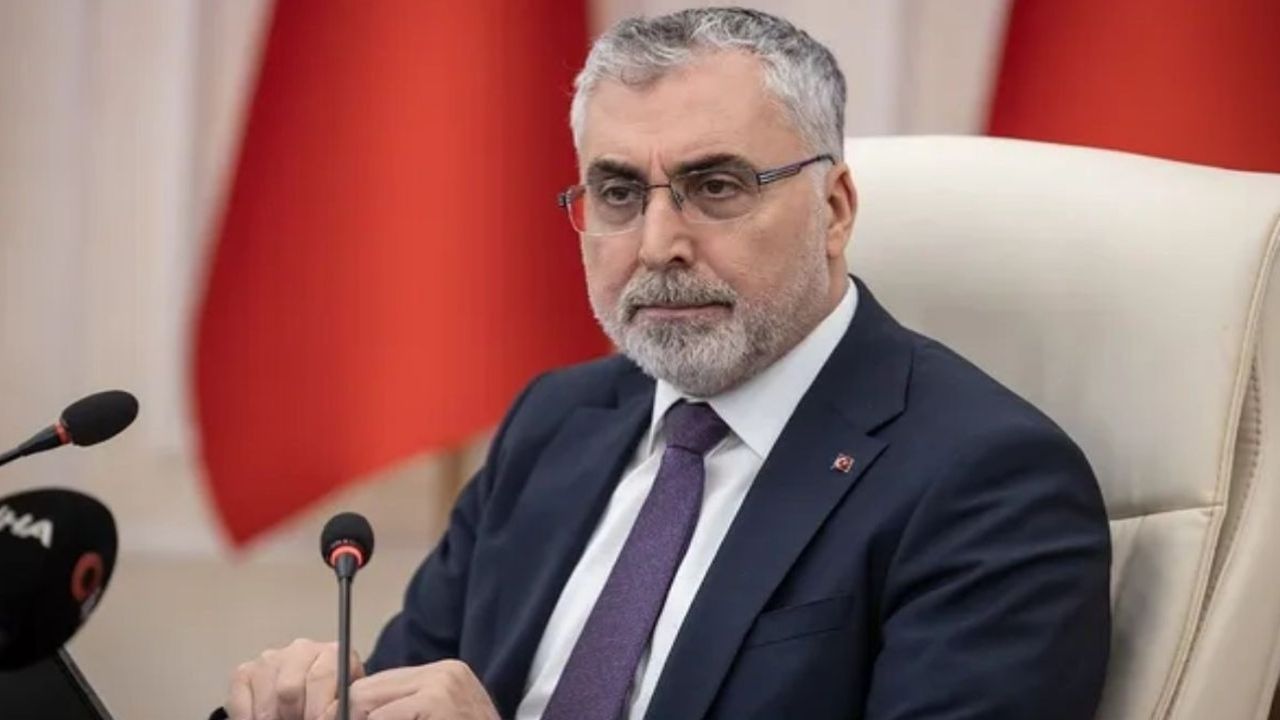 Çalışma ve Sosyal Güvenlik Bakanı Vedat Işıkhan: Emeklilere bayram ikramiyesi yüzde 50 artırıldı