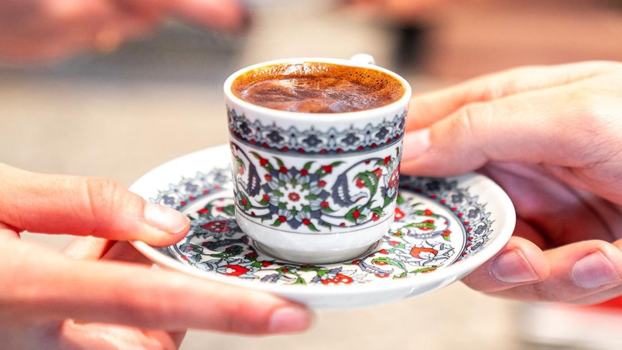 Cayır cayır yağ yakan Türk kahvesi tarifi! 7 kilo birden verdiriyor