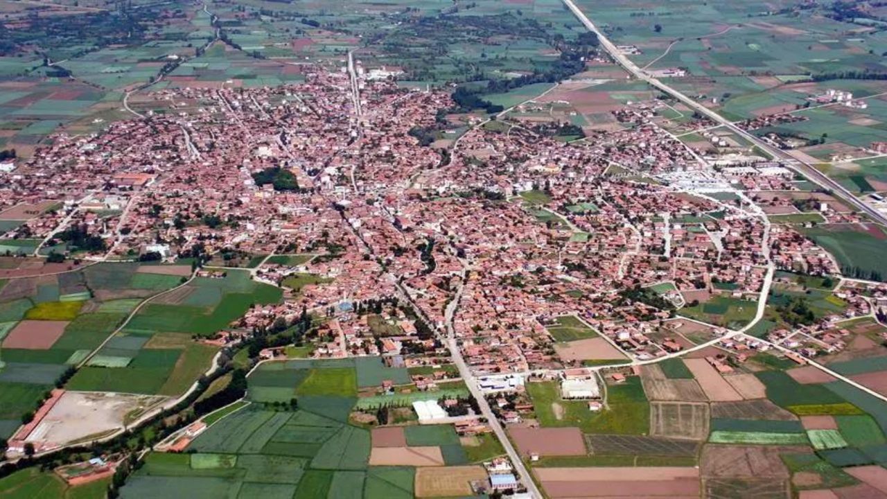 Çiftçiye, yatırım yapmak isteyene fırsat! 132 bin TL'ye 4.500 dönümlük tarla satışta