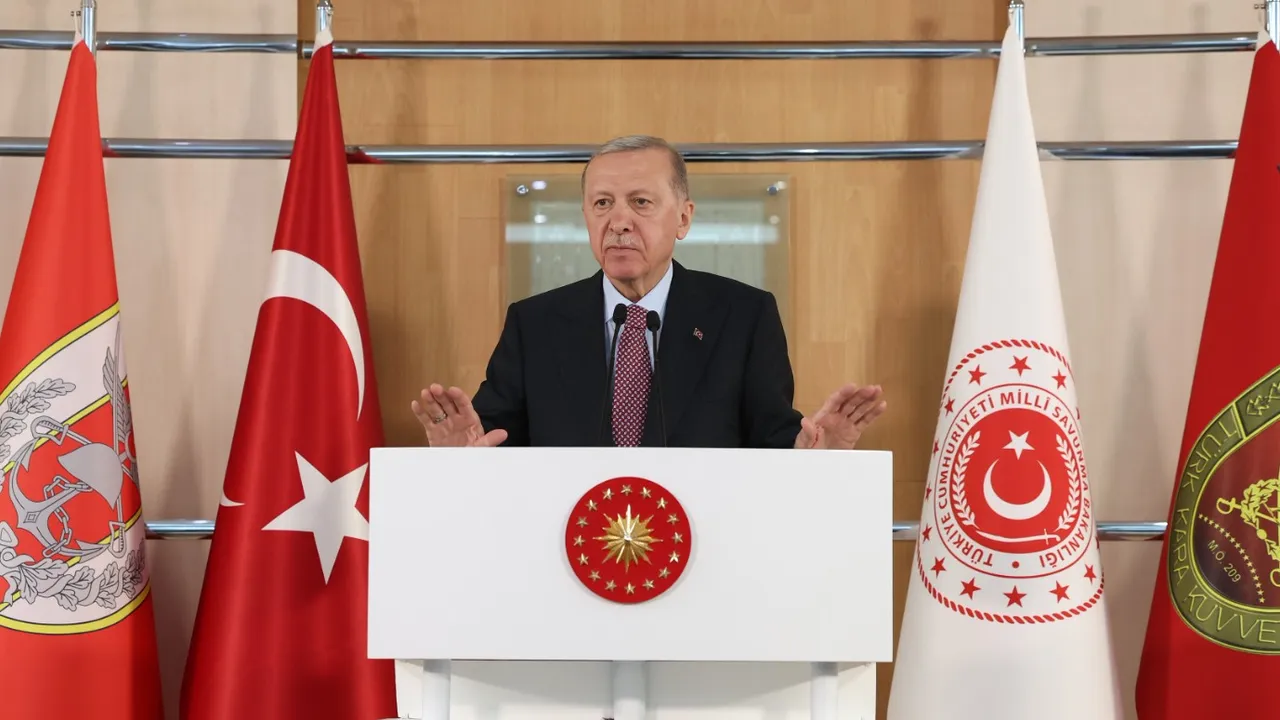 Cumhurbaşkanı Erdoğan, 4. Kolordu Komutanlığı'nda askerlerle iftar programında konuştu
