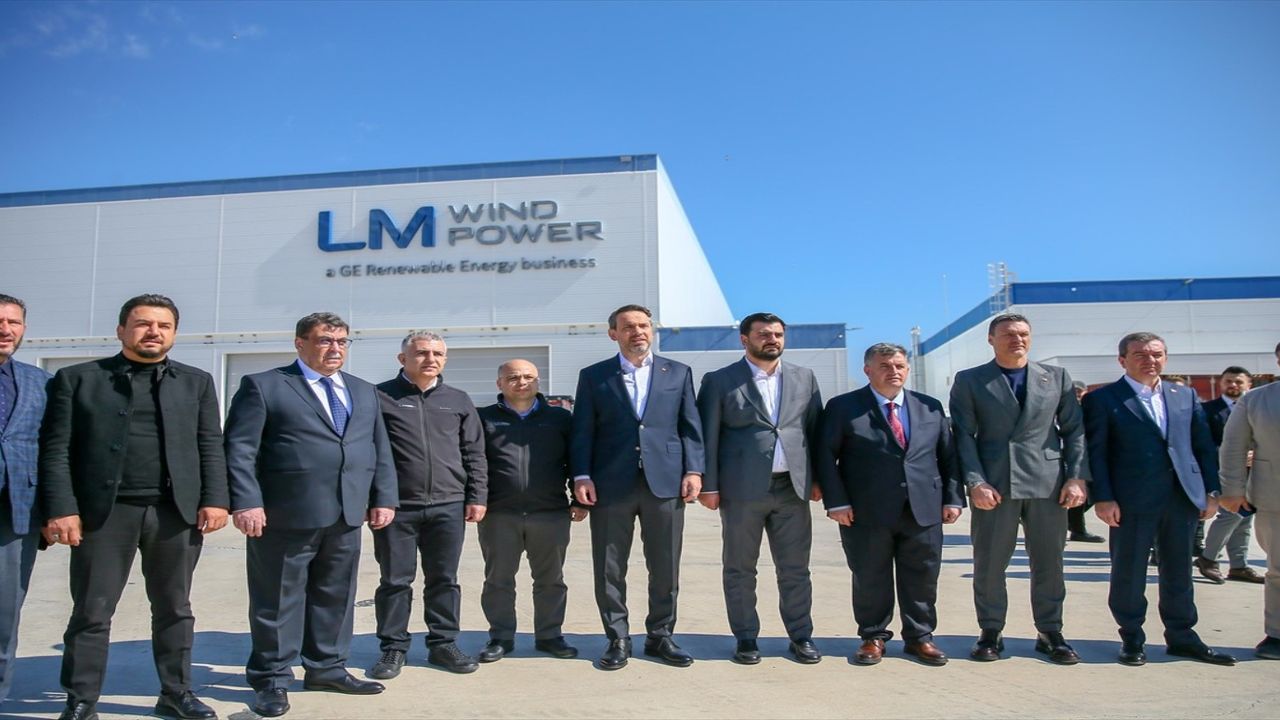 Enerji ve Tabii Kaynaklar Bakanı’ndan İzmir ziyareti