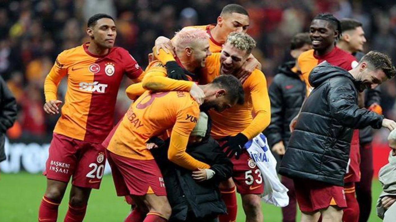 Galatasaray yıldız ismin fişini çekti