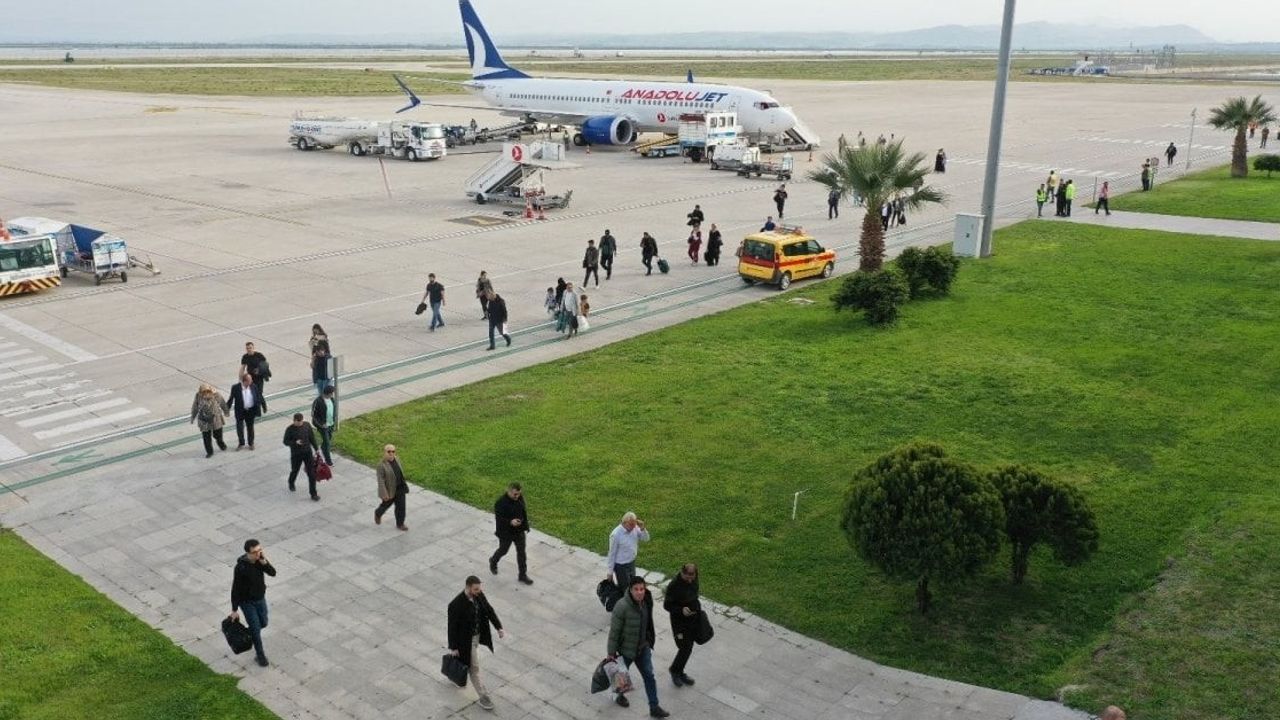 Hatay Havalimanı'nda aylar sonra ilk uçuş gerçekleştirildi