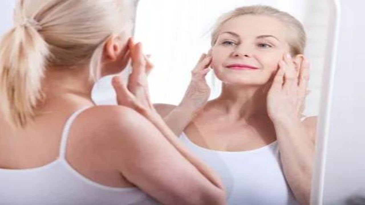 Kırışıklıklarınızı tarihe gönderin! Gece sürün, sabah herkes hangi kliniğe gittiğinizi soracak