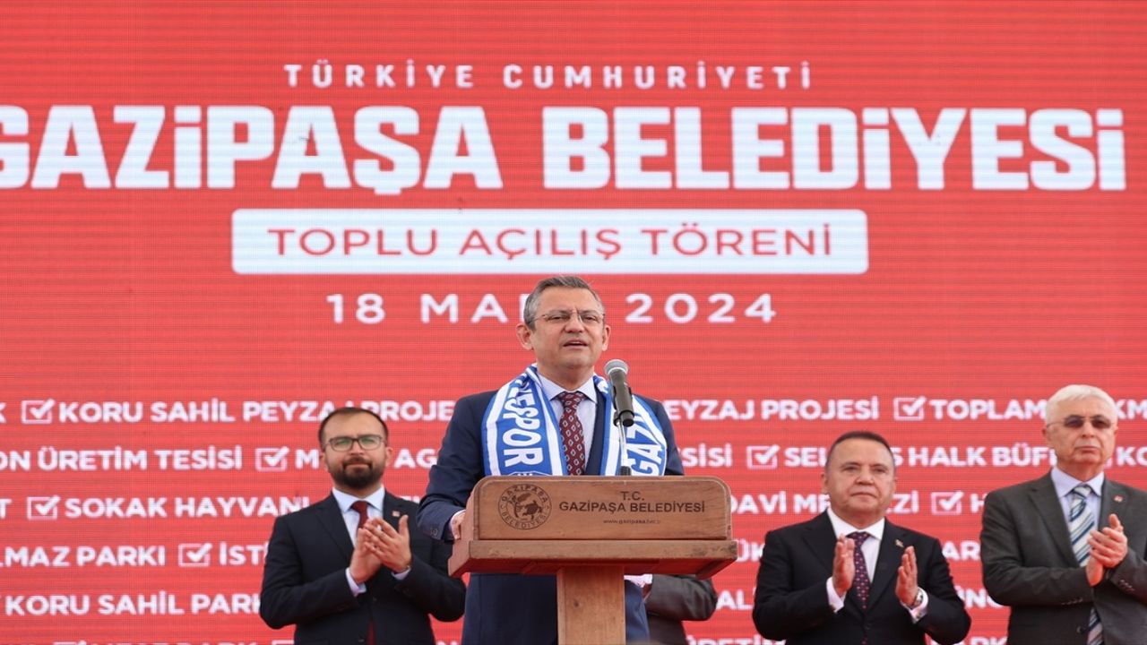 Özgür Özel Antalya’dan Erdoğan’a seslendi: “sen istedin diye değil, halkın talepleri için kavga edeceğim”