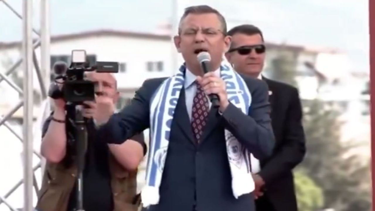 Özgür Özel’in ‘Erdoğan’a ıy var mı?’ sorusuna kalabalıktan şaşırtıcı yanıt