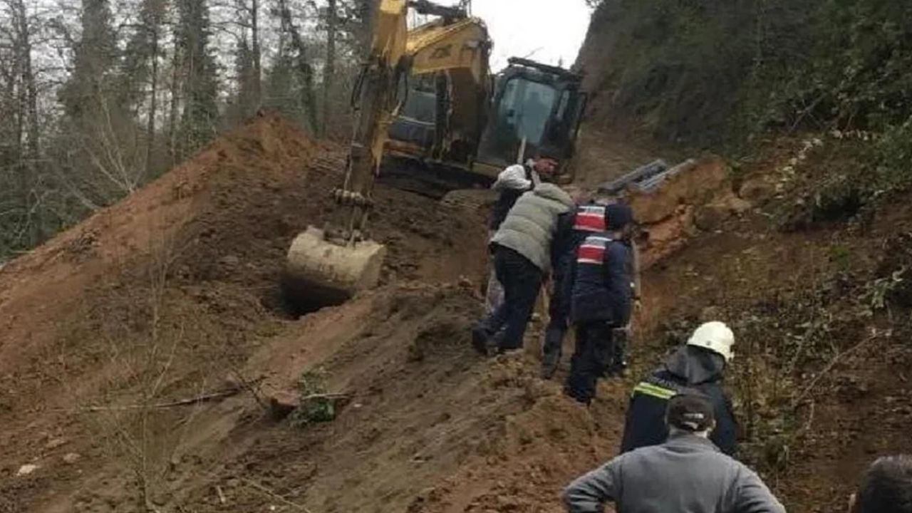 Trabzon’da toprak kayması sonucu 3 işçi hayatını kaybetti