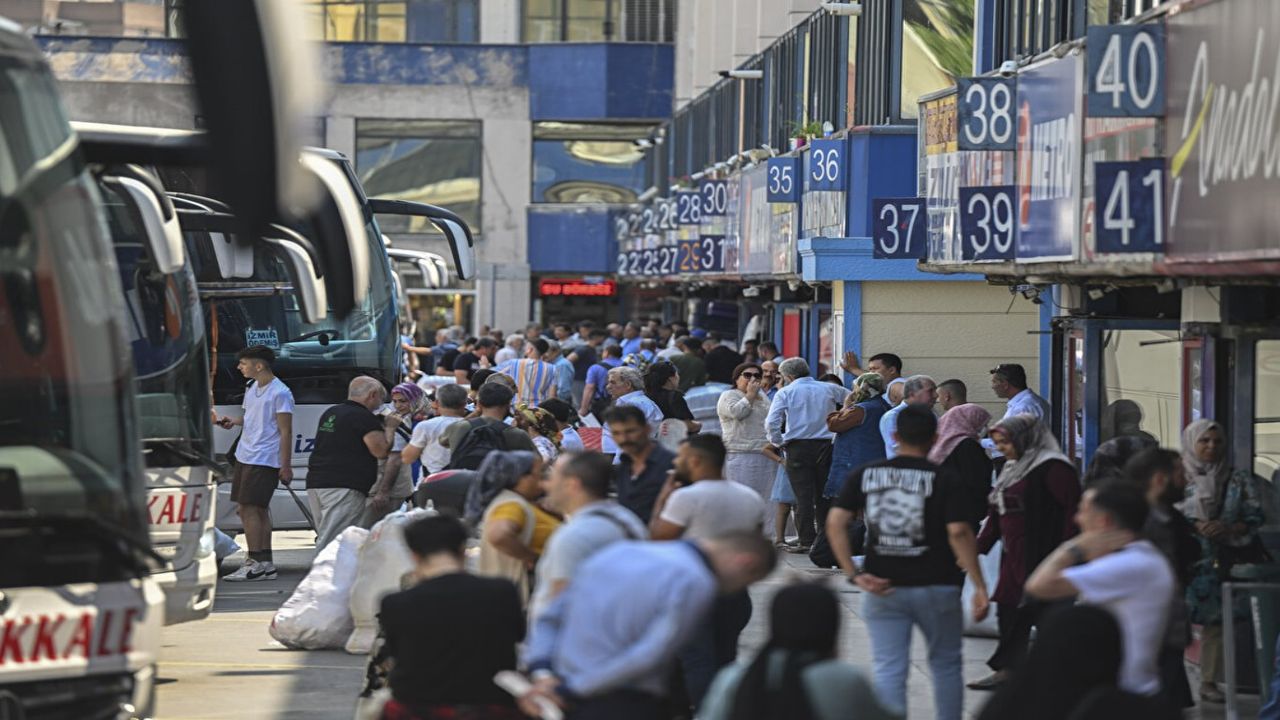 Türkiye harekete geçti: Yerel seçimler için ülke genelinde seyahat hareketliliği