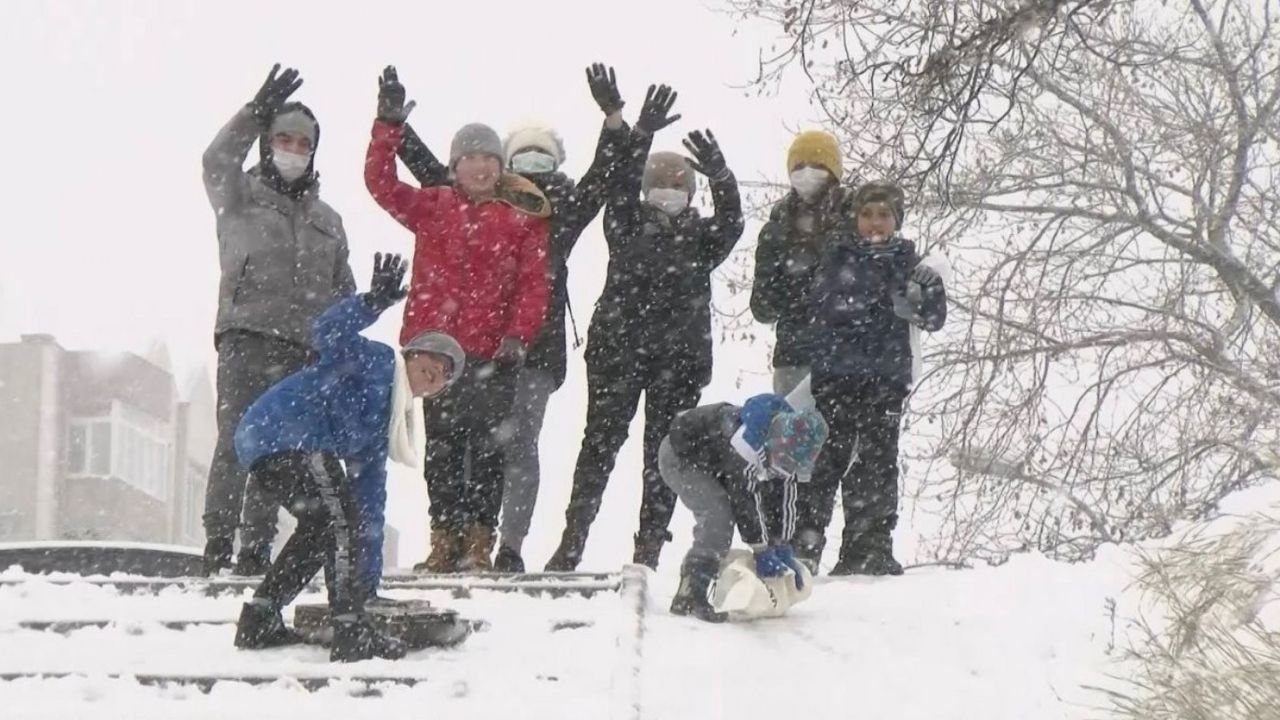 Van'da kar yağışı nedeniyle okullar 20 Mart Çarşamba günü tatil edildi