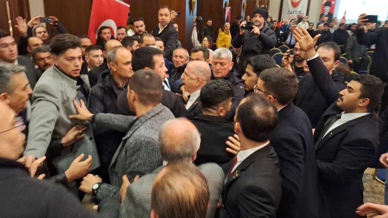 Zafer Partisi Kocaeli Aday Toplantısında Şok Kavga: Yumruk ve Tekmeler Havada Uçuştu