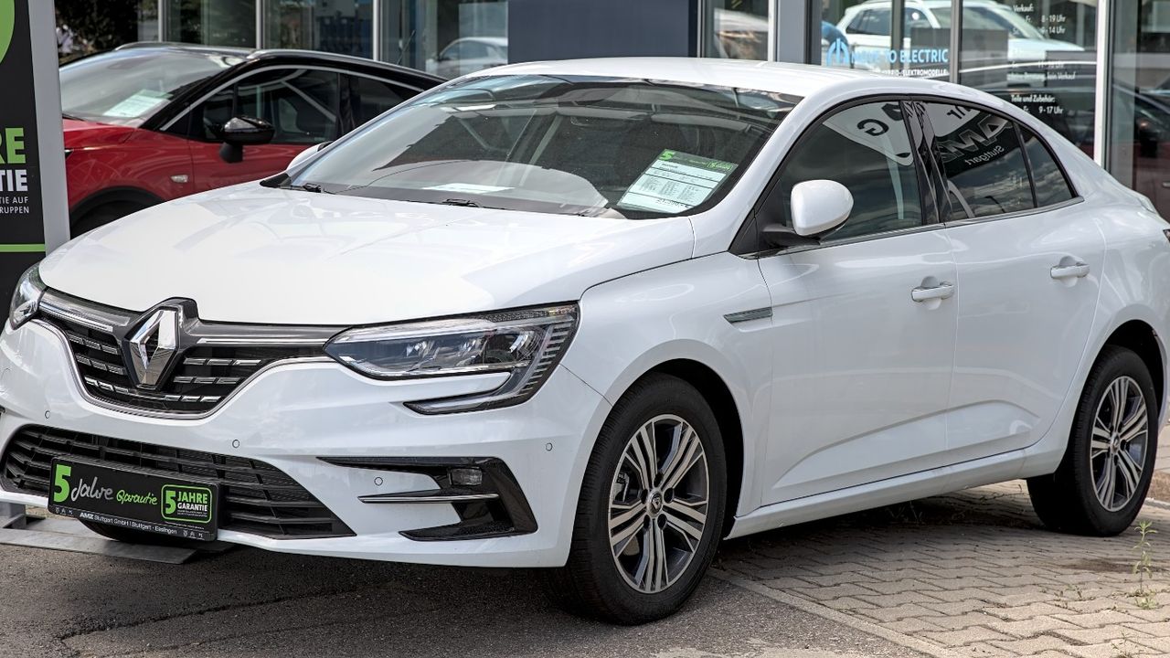 300 Bin TL’ye sıfır araç fırsatı! Hemen Renault bayilerine koşabilirsiniz