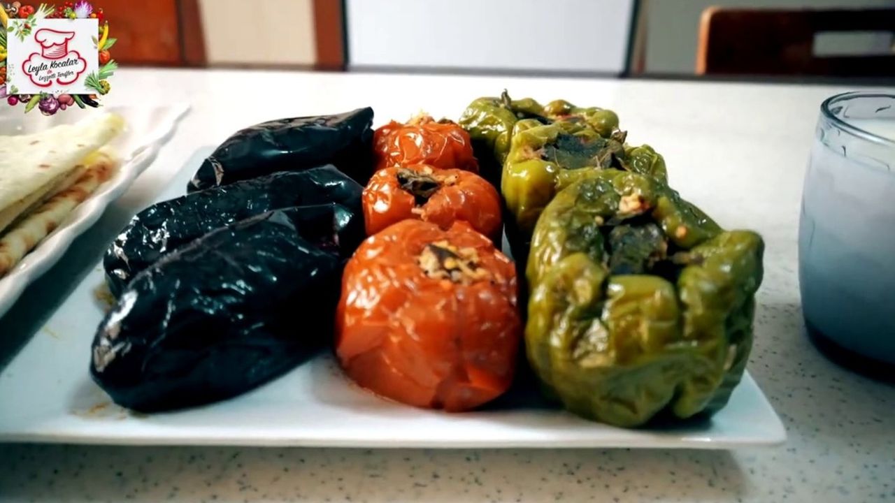 Azerbaycan mutfağını evinizde yaşatmaya hazır olun! Hem bilindik hem pratik üç bacı dolması