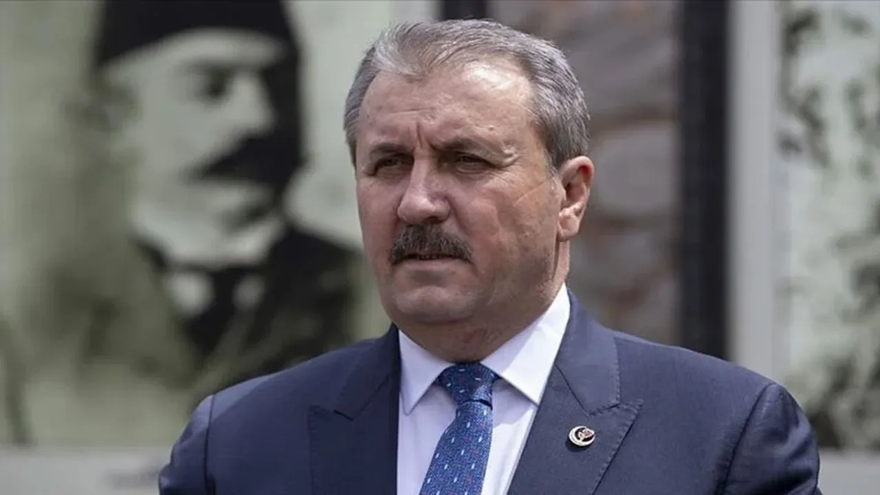 BBP Lideri Mustafa Destici, İYİ Parti Genel Başkanı Müsavat Dervişoğlu'nu tebrik etti