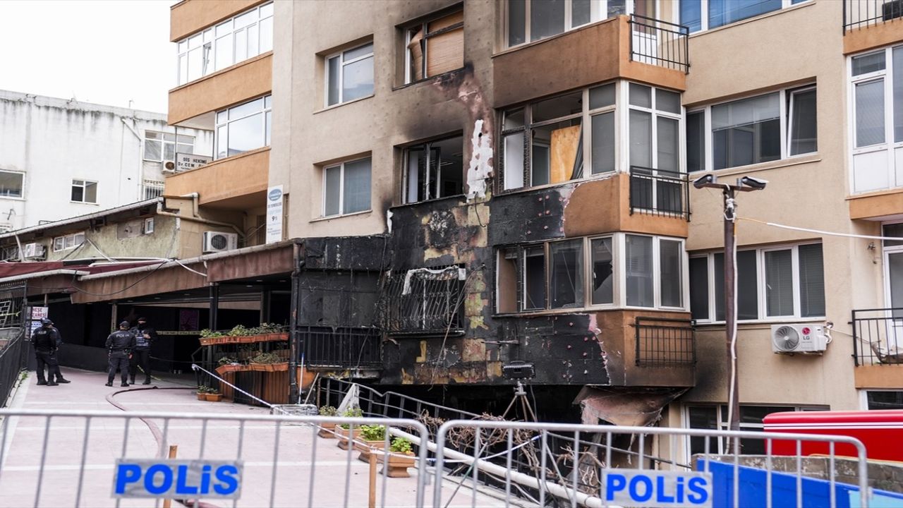 Beşiktaş’taki yangından sorumlu tutulan 11 kişi adliyeye sevk edildi