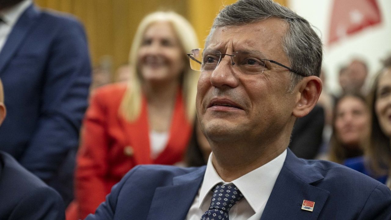 Cumhuriyet Halk Partisi Genel Başkanı Özgür Özel: "Kardeşim Barış Özel, adalet yürüyüşünden beri işsiz"