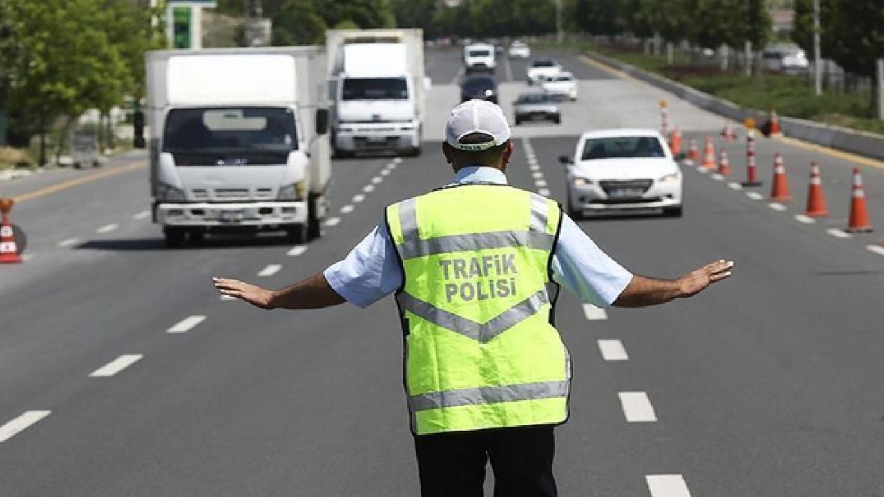 Emniyet Müdürlüğü: İstanbul’da yarın bazı yollar trafiğe kapalı olacak