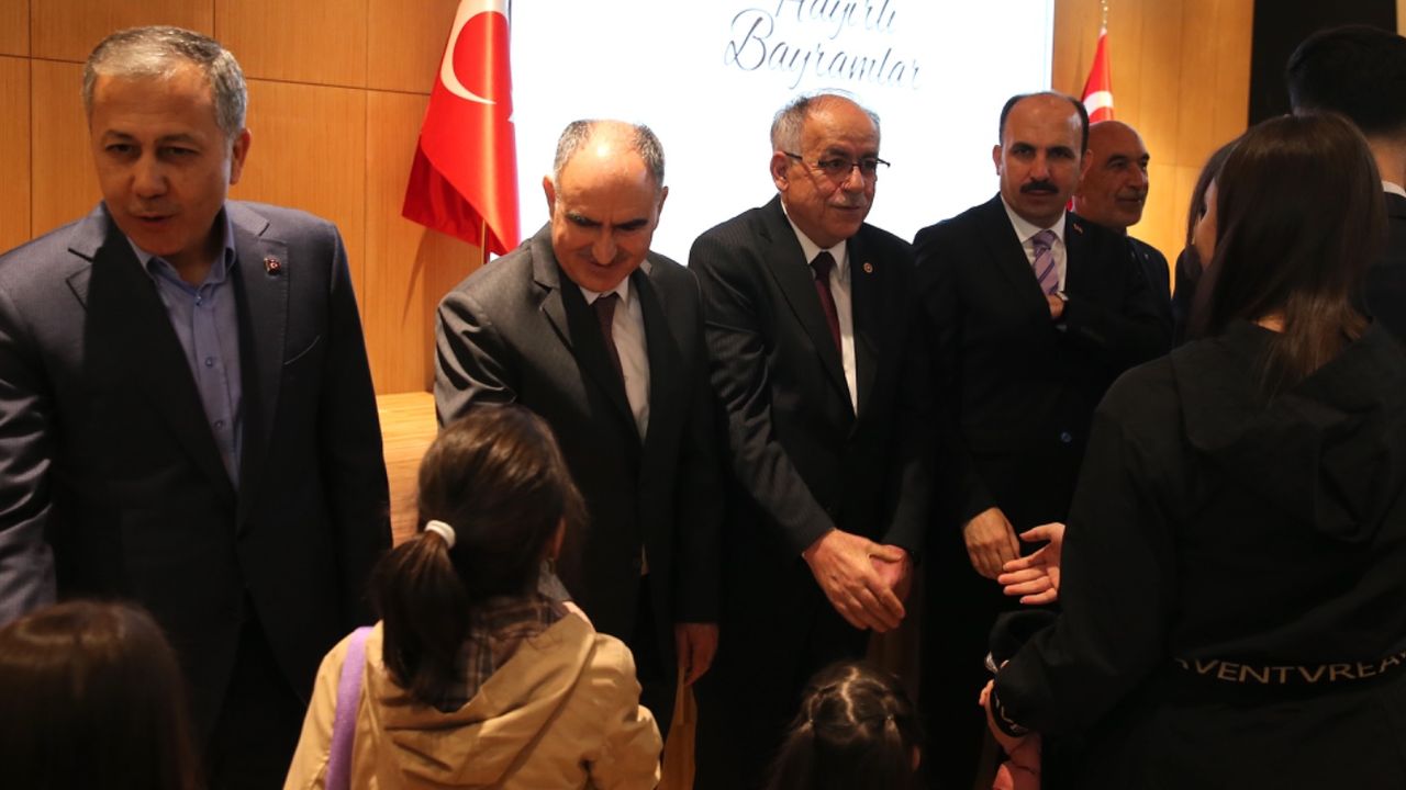 İçişleri Bakanı Yerlikaya Konya'da bayramlaşma programına katıldı 