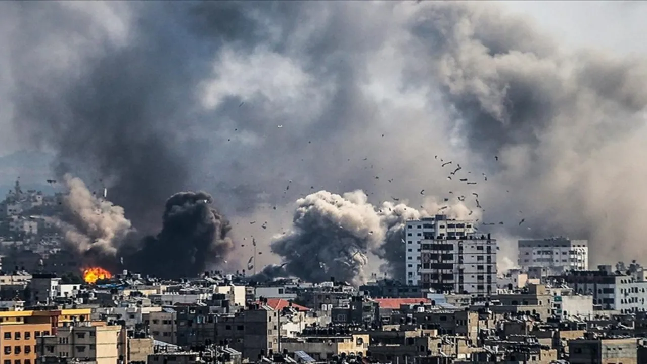 İsrail Refah’ı vuruyor: Bir evin bombalanması sonucu 4’ü çocuk 7 kişi hayatını kaybetti