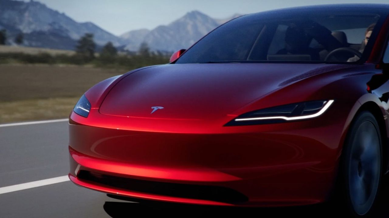 Satışları Çinli firmalar nedeniyle düşen Tesla, Elektrikli araç fiyatlarında küresel indirime gitti