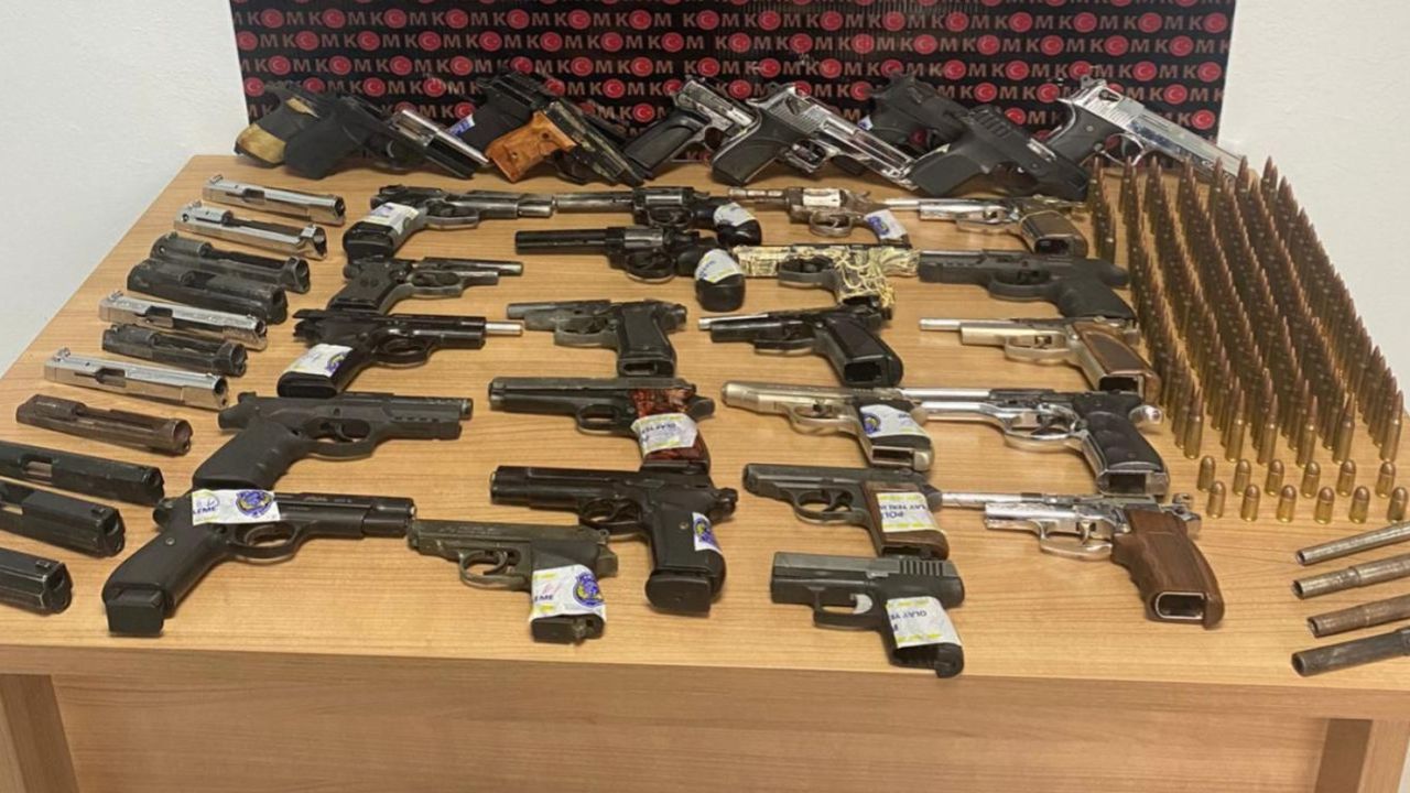Silah kaçakçılarına yönelik gerçekleştirilen “Mahzen-28” operasyonlarında 41 kişi yakalandı