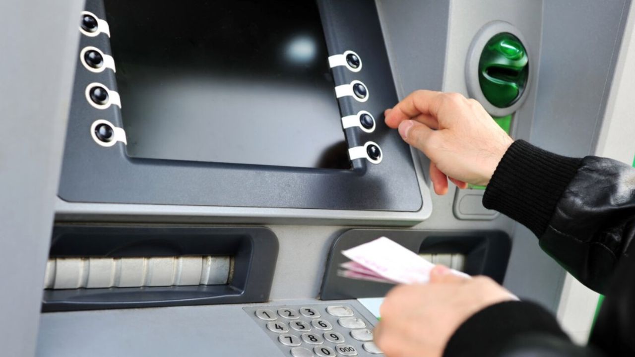 ATM'den para çeken milyonlara duyuruldu! Bunu yapanlar şimdi yandı