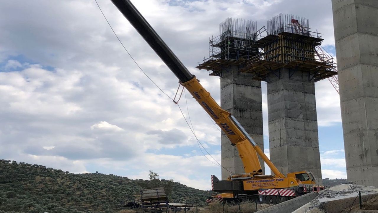 Aydın'da otoyol inşaatında vinç kazası! 1 işçi hayatını kaybetti