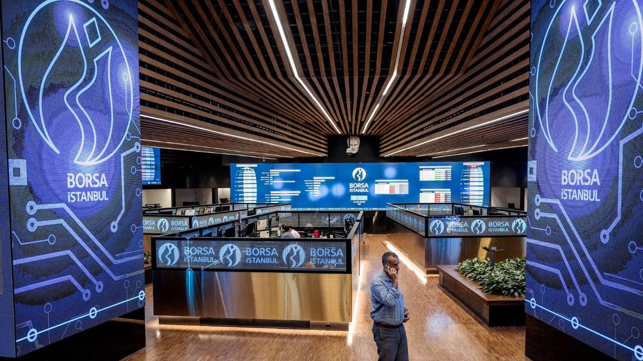  BIST 100 endeksi rekor kırarak 10.739,57 puandan kapandı