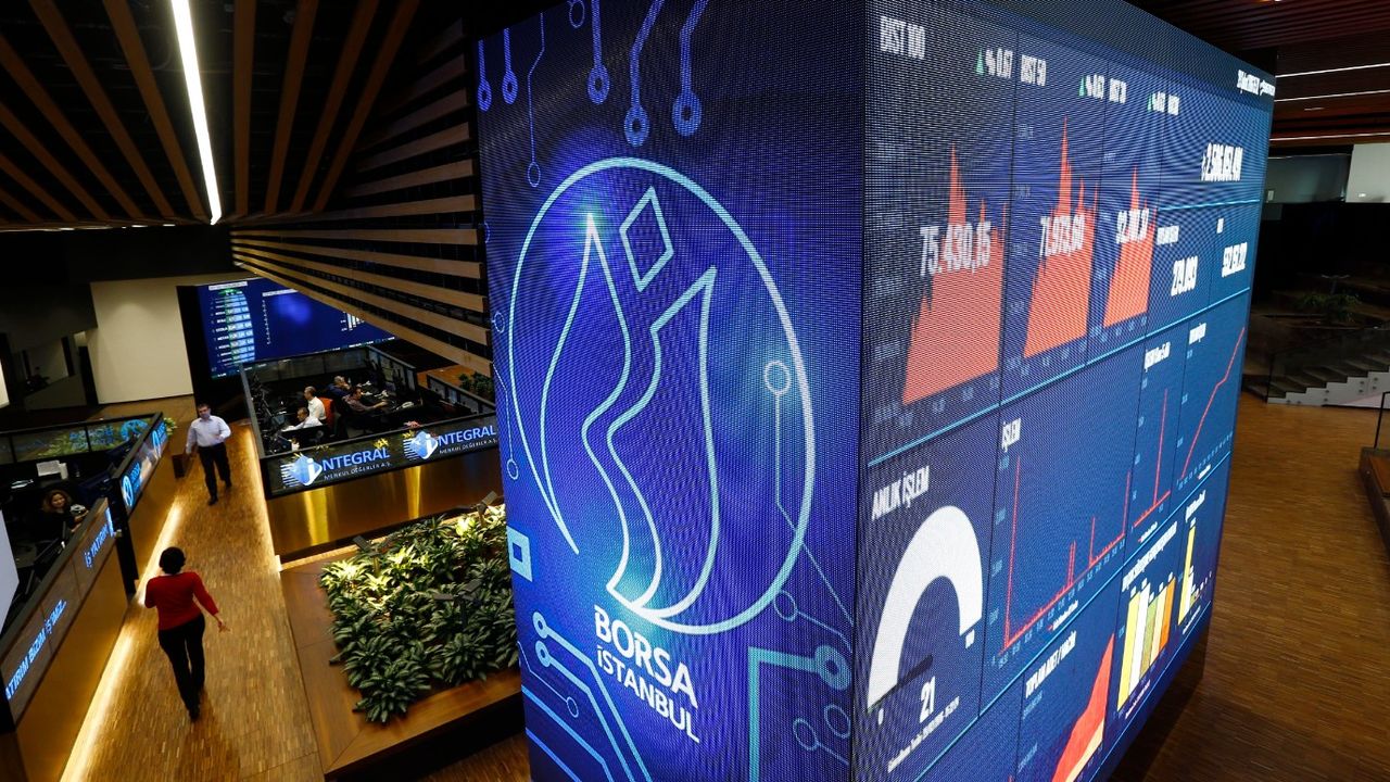 Borsa İstanbul'da düşüş: BIST 100 endeksi 10.676,65 puandan kapandı