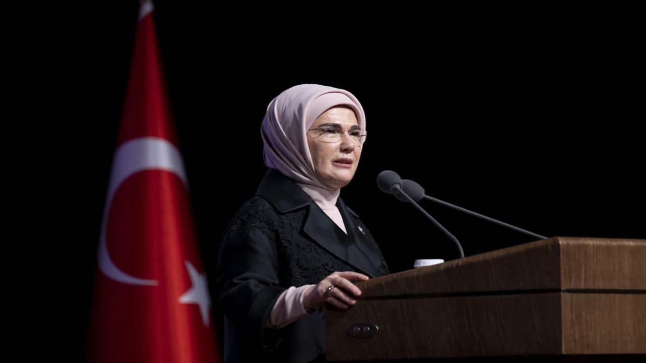 Emine Erdoğan'dan 19 Mayıs mesajı: "Gençlik, bir milletin en kıymetli hazinesidir"