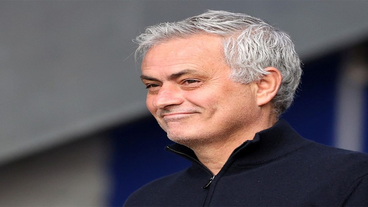 Eski Galatasaraylı futbolcu Sneijder haberi doğruladı: “Mourinho Fenerbahçe’ye geliyor”