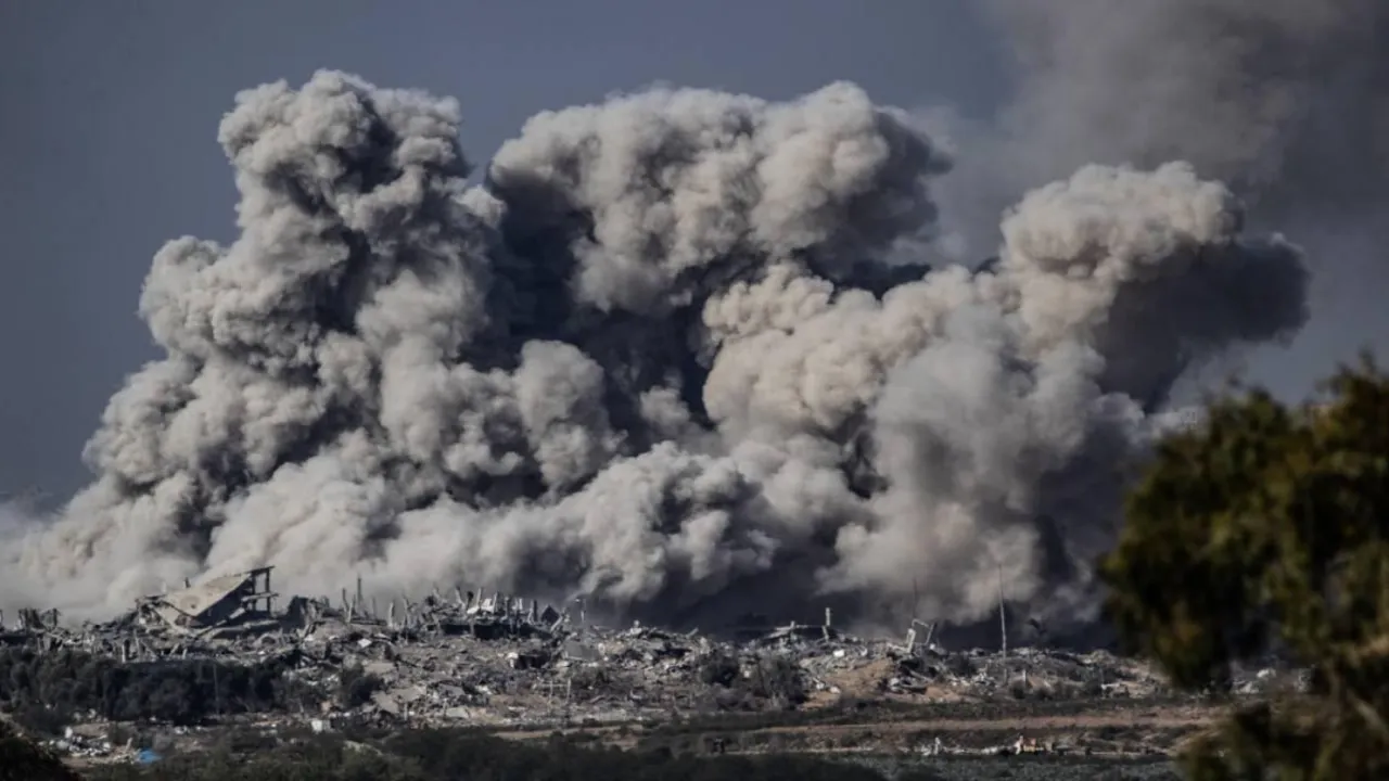 İsrail’in Gazze’deki saldırıları devam ediyor: Filistinlilerin sığındığı okul bombalandı