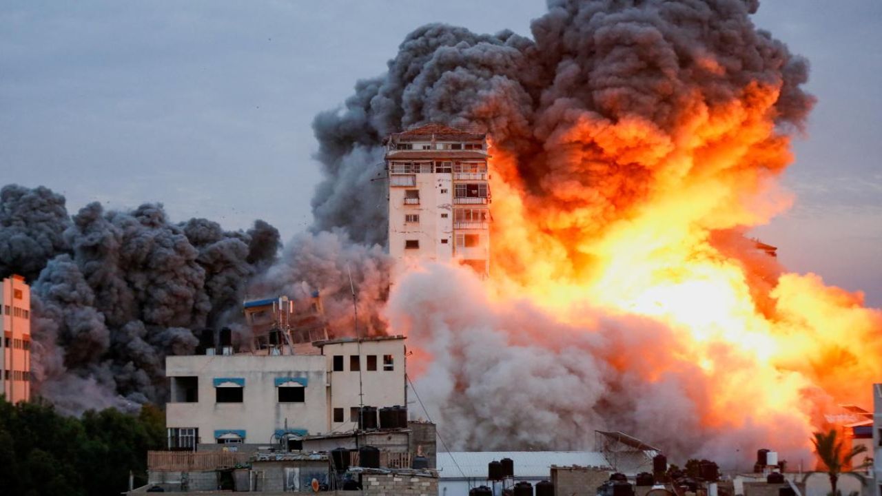 İsrail’in topçu atışları, Refah’ta belediye binasını vurdu