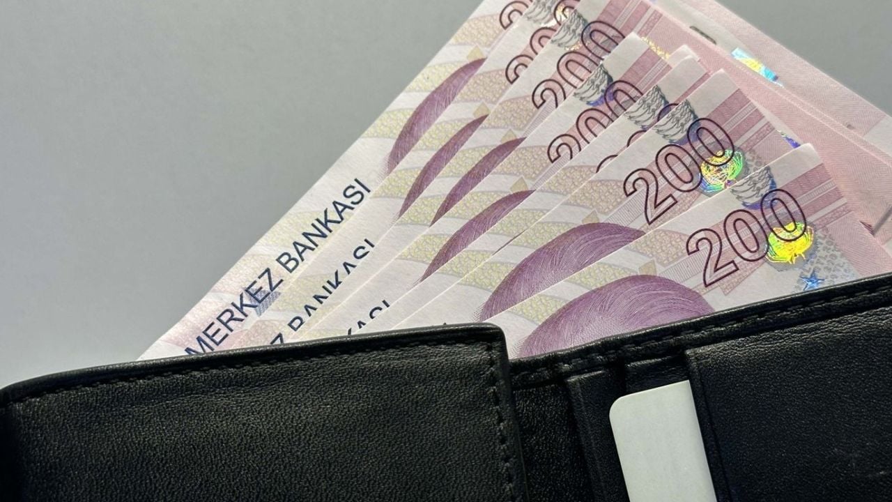 Kamu bankasından emekliye 20.000 TL nakit sürprizi! O tarihlerde hesaba yatırılacak