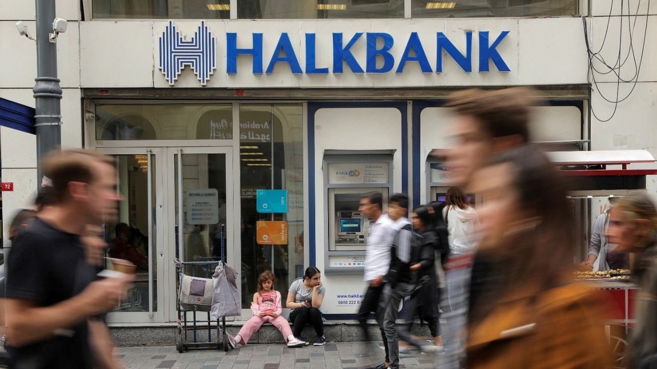 Kredi faizlerinde yeni güncelleme! Halkbank tüm faiz oranlarını karıştırdı