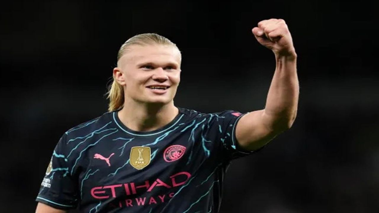 Manchester City, Tottenham'u yenerek Premier Lig şampiyonluk yarışında öne geçti