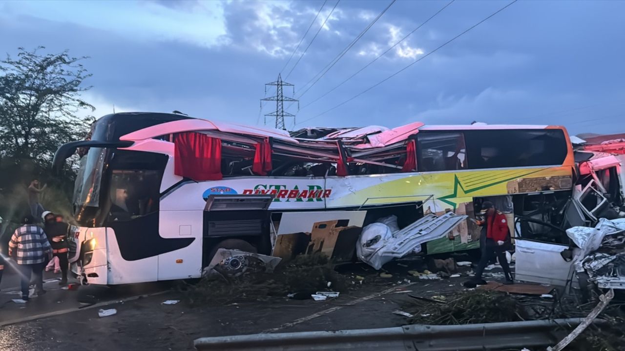 Mersin’de katliam gibi kaza sonucunda hayatını kaybedenlerin kimlikleri teşhis edildi