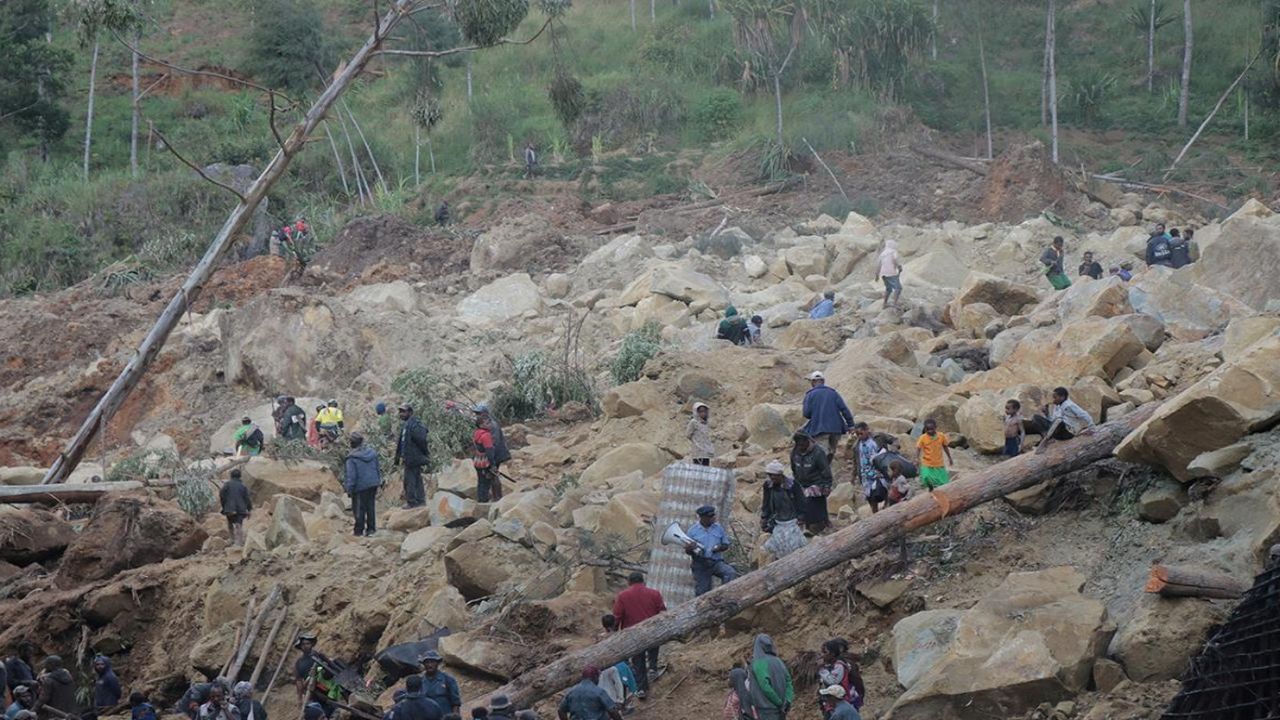 Papua Yeni Gine’de korkunç felaket: Heyelan sonucunda 2 binden fazla insan toprak altında kaldı