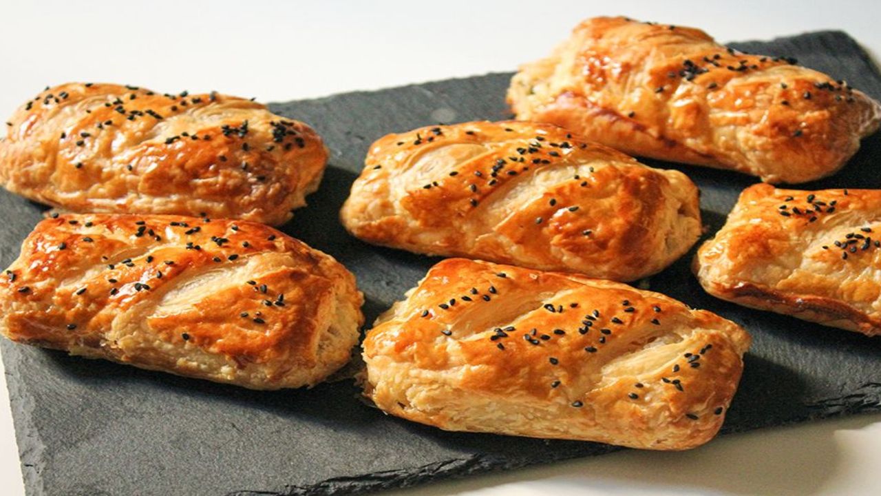 Sadece 2 malzeme ile enfes çıtır börek tarifi! Şipşak böreğiniz 3 dakikada hazır