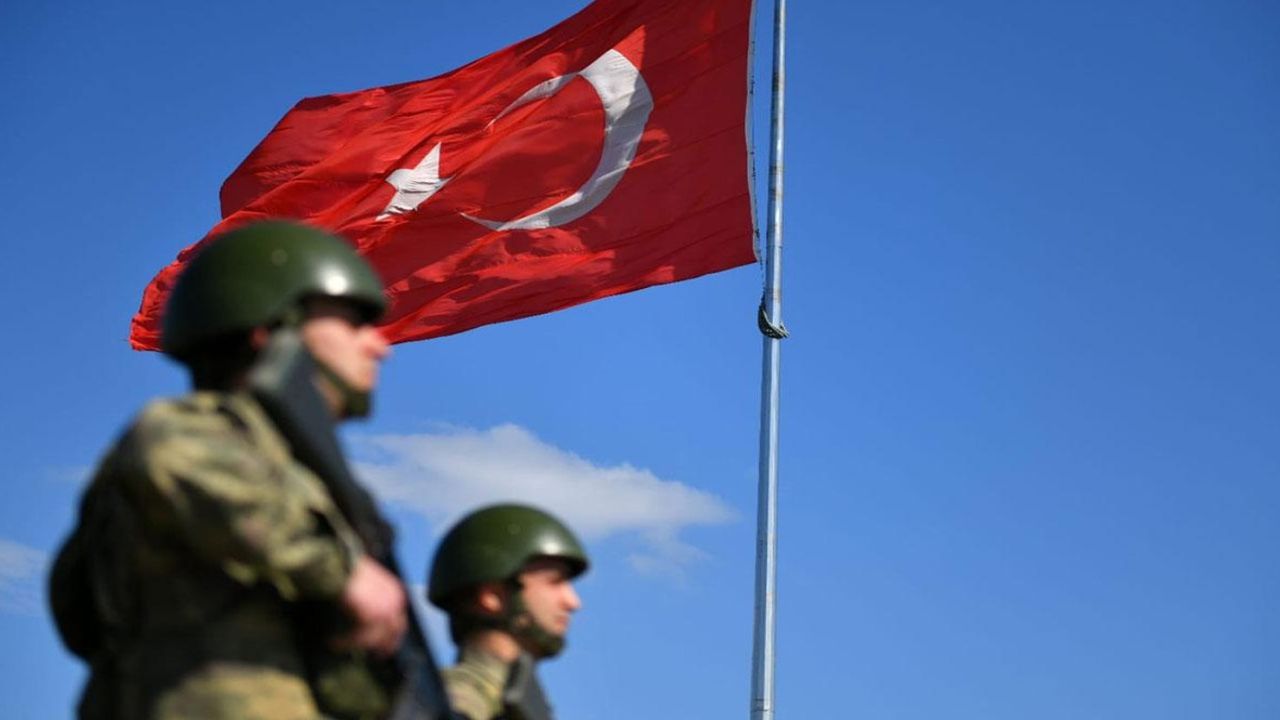 Türkiye-Yunanistan sınırında FETÖ mensubu 4 kişi dahil 9 kişi yakalandı
