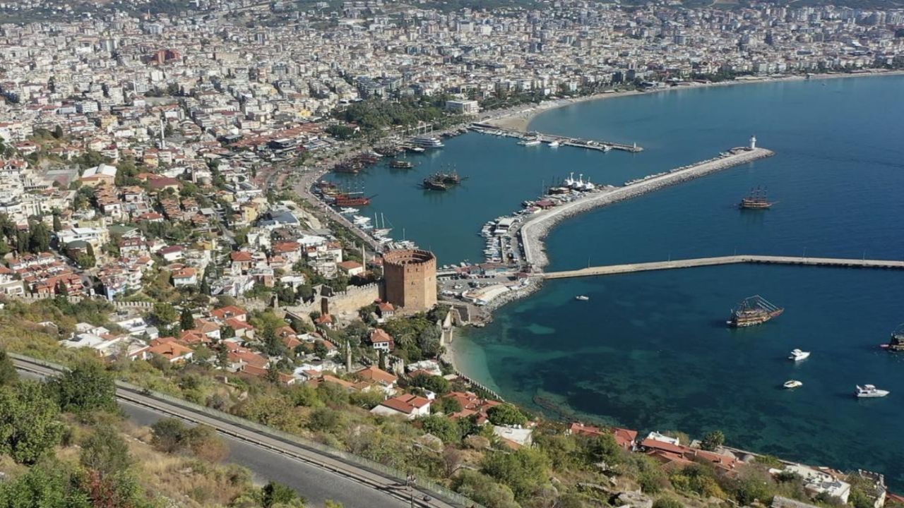 Antalya’da sıcaklık alarmı! Hava sıcaklıkları 45 dereceye ulaşacak