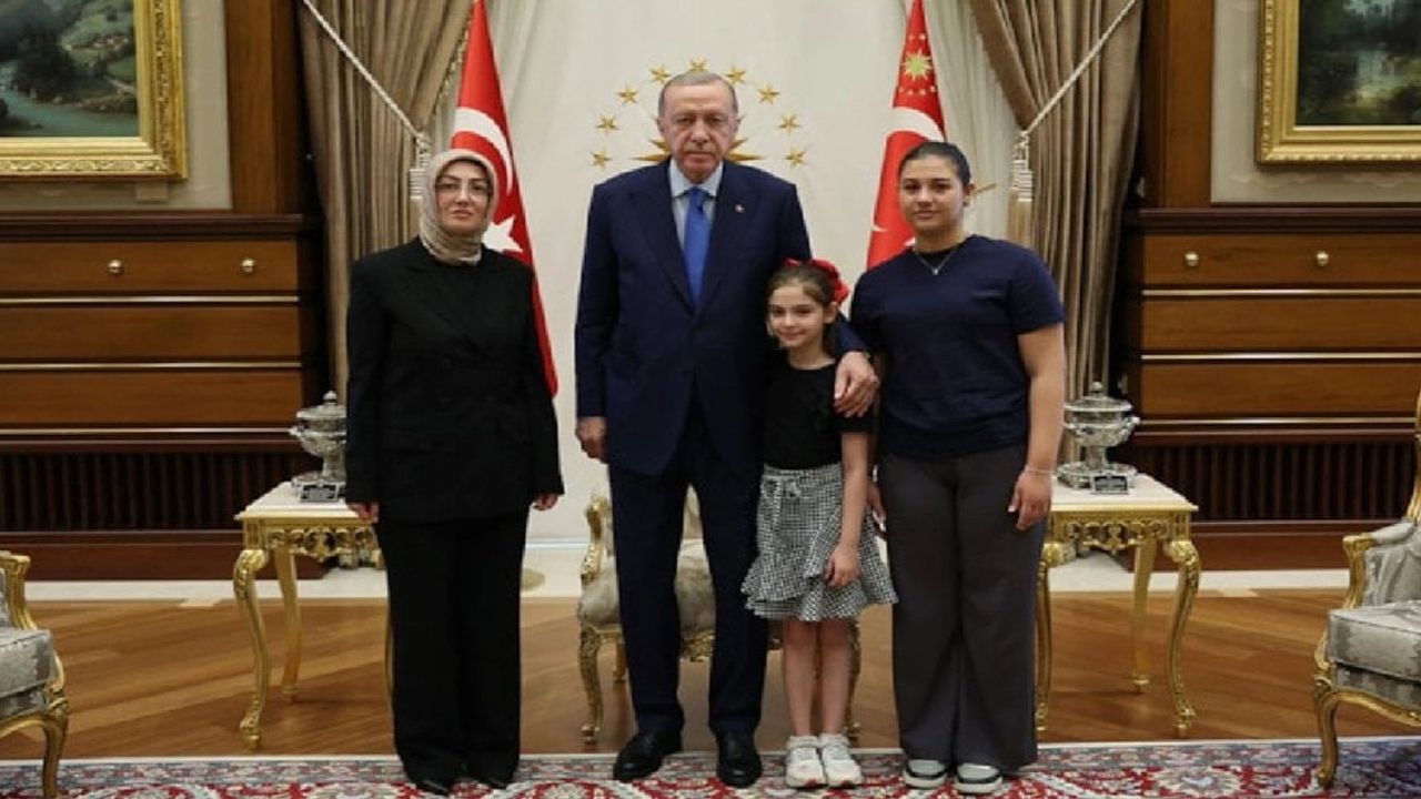 Ayşe Ateş'in Cumhurbaşkanı Erdoğan ile görüşmesini anlattı! Adalet mücadelesinde yeni bir dönem