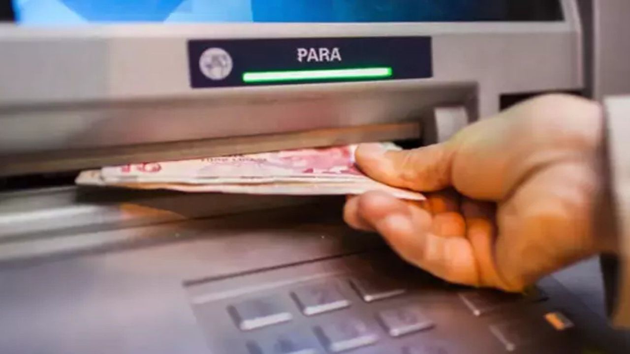 Banka ATM'lerinden para çekenler dikkat! O tarihten sonra böyle yapılacak