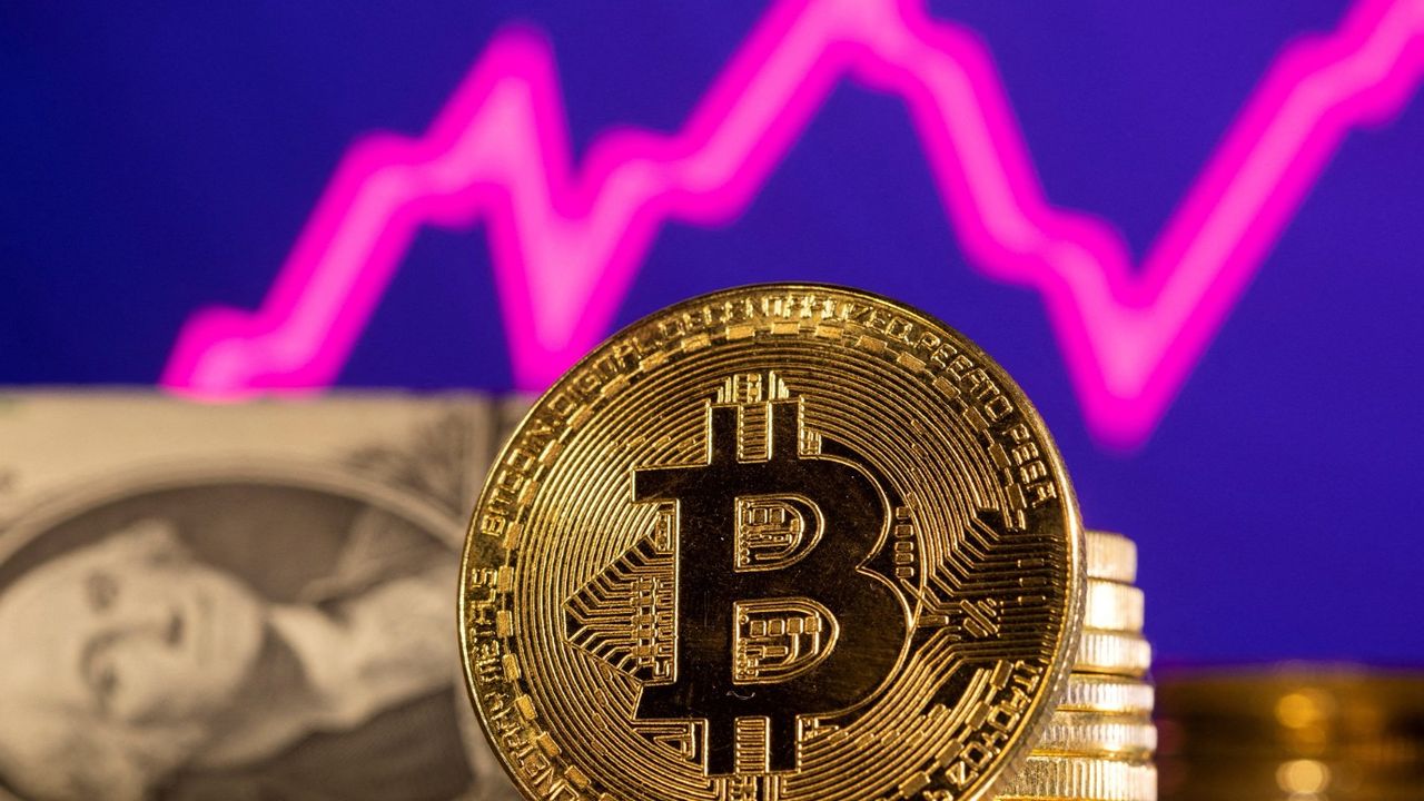 Bitcoin füze gibi çakıldı! O tarihten sonra birden fırlayacak