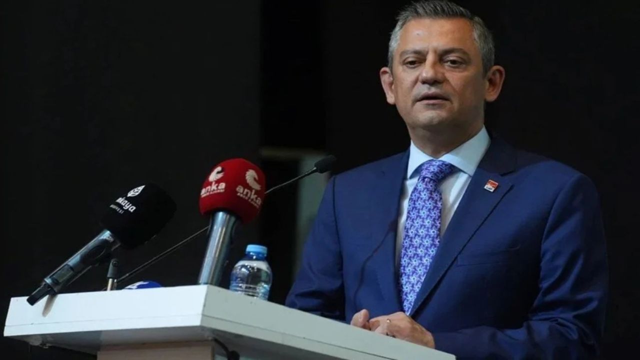 CHP lideri Özgür Özel ADD’de konuştu: “Tayfun Kahraman hepimiz yerine yatmakta”