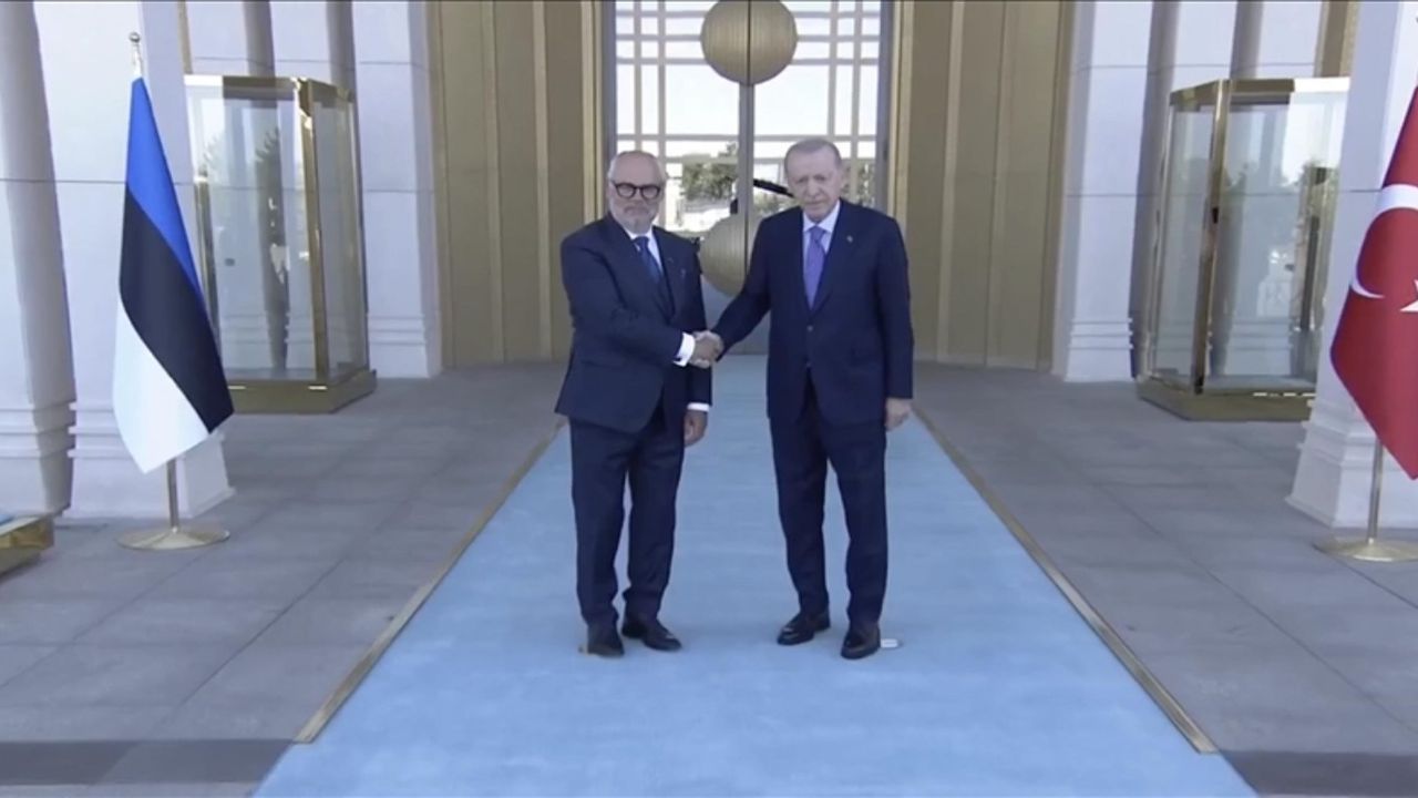  Estonya Cumhurbaşkanı Karis Türkiye ziyaretinde! Cumhurbaşkanı Erdoğan karşıladı...