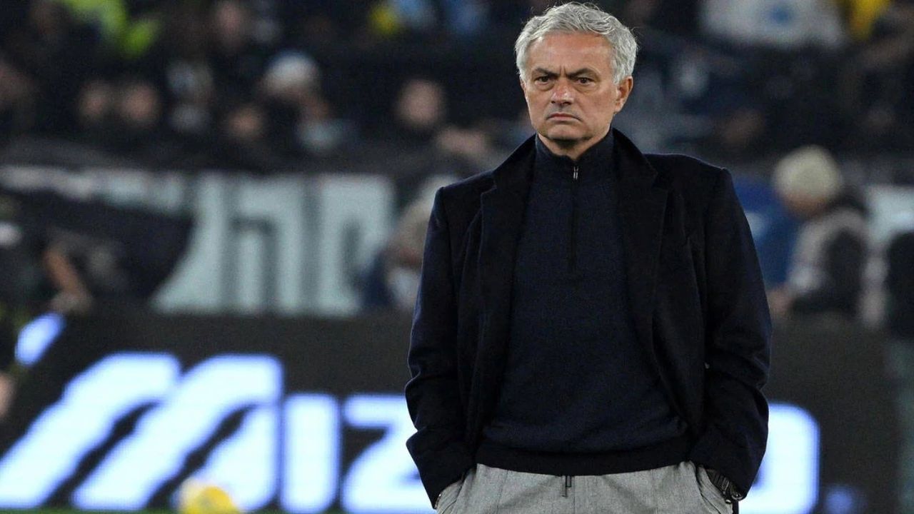 Fenerbahçe’den resmi açıklama geldi: “Mourinho ile görüşmeler başladı”