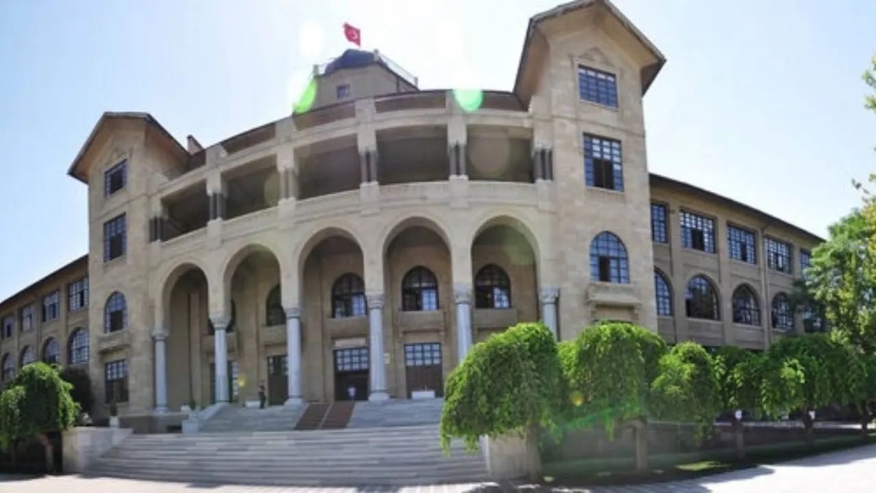 Gazi Üniversitesi KPSS 60 puanla personel alımı yapıyor! Büro personeli, sekreter...